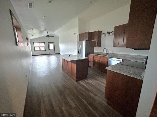 1775 Aspen Ct in New Richmond, WI - Building Photo - Building Photo