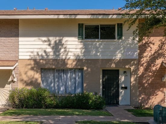 property at 1626 W Campbell Ave