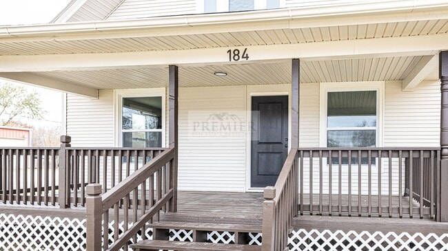 184 W North St in Peculiar, MO - Building Photo - Building Photo