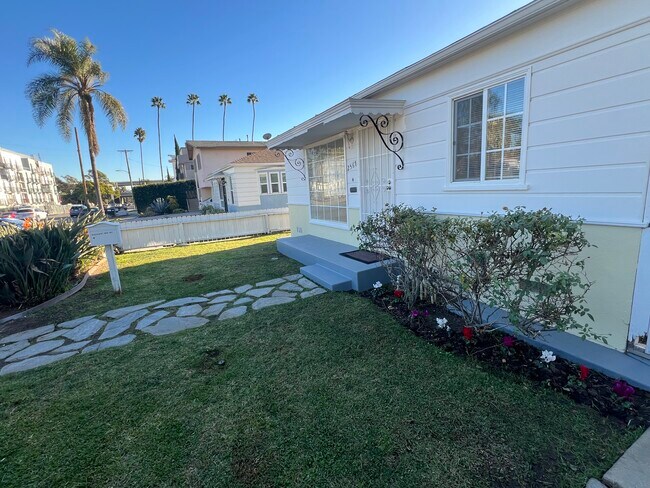 2567 S Sepulveda Blvd, Unit 2567 in Los Angeles, CA - Foto de edificio - Building Photo