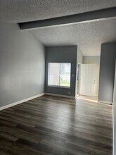 10429 El Mercado Dr in Rancho Cordova, CA - Foto de edificio - Building Photo