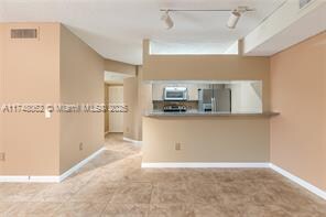 450 S Park Rd, Unit # 5-307 in Hollywood, FL - Building Photo