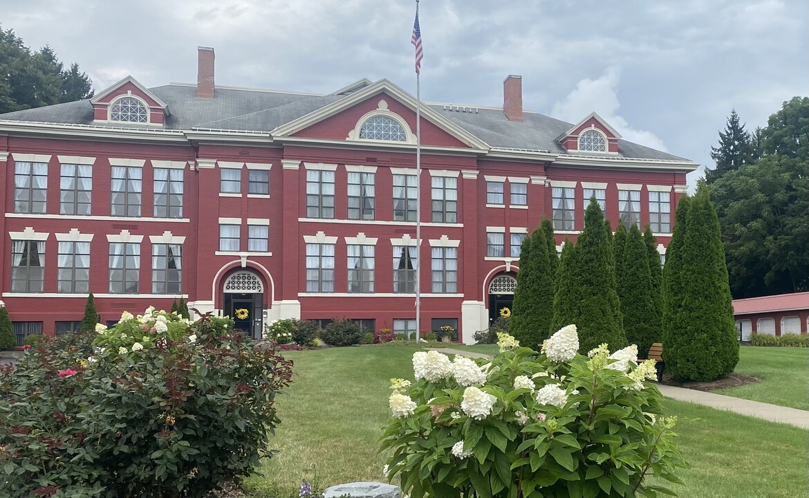 The Estates in Owego, NY - Building Photo