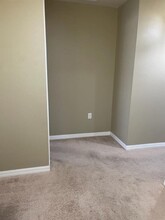 2950 Willowleaf Ln in Wesley Chapel, FL - Foto de edificio - Building Photo