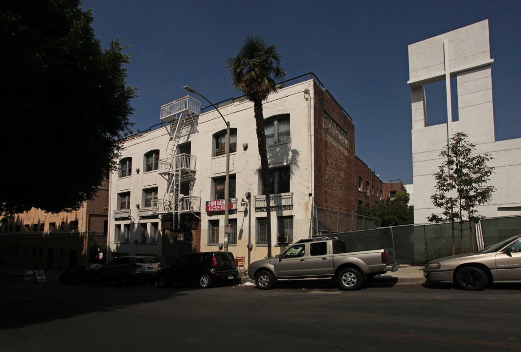 631 S Bonnie Brae St in Los Angeles, CA - Building Photo