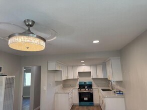 966 W 5th St, Unit #1 in Corona, CA - Building Photo - Building Photo