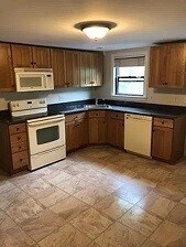 216 Dorchester St, Unit 2 in Boston, MA - Building Photo - Building Photo