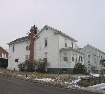 137 Wood St in Frostburg, MD - Foto de edificio