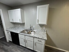 4418 W Franciscan Trail in Fayetteville, AR - Building Photo - Building Photo