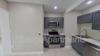 4 Ten Eyck Ave in Albany, NY - Building Photo