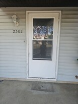 2302 Carnation Dr in Crest Hill, IL - Building Photo