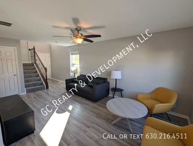 646 Vine St in Hampshire, IL - Building Photo - Building Photo