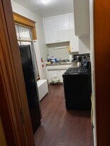 221 Franklin St, Unit 3