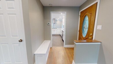 1366 Cavell Ave in Highland Park, IL - Building Photo - Building Photo