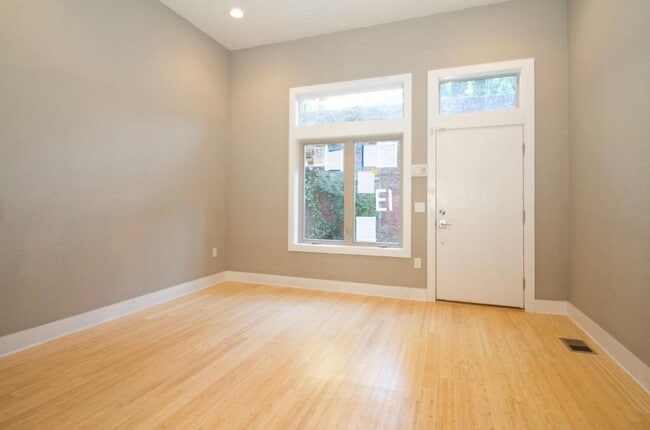 919 N 5th St, Unit Unit 17 in Philadelphia, PA - Foto de edificio - Building Photo