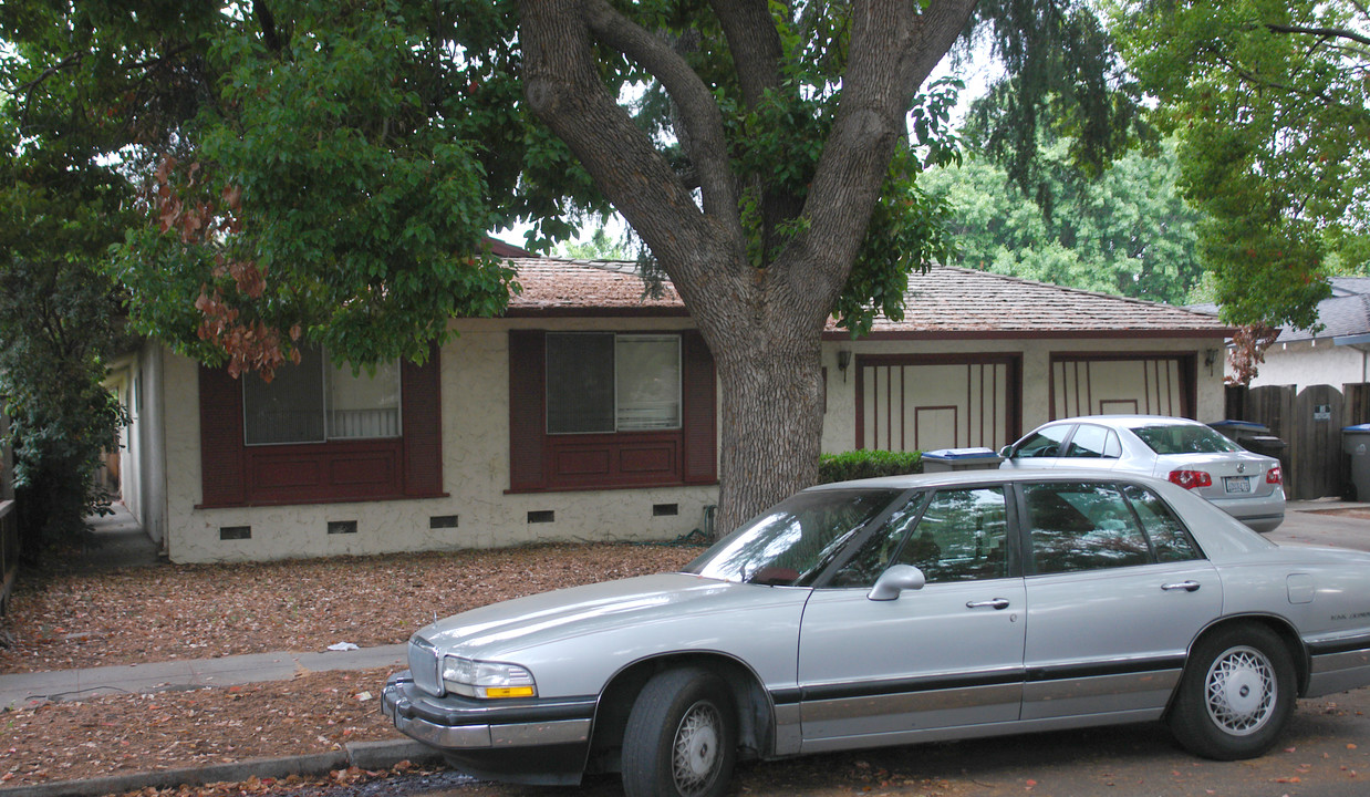 1571 Mendenhall Dr in San Jose, CA - Foto de edificio