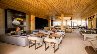 Sanctuary in Lehi, UT - Foto de edificio - Building Photo