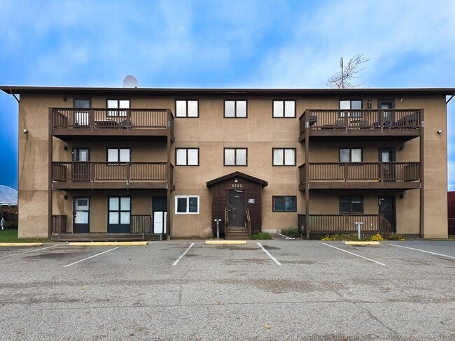 3282 Adams Dr