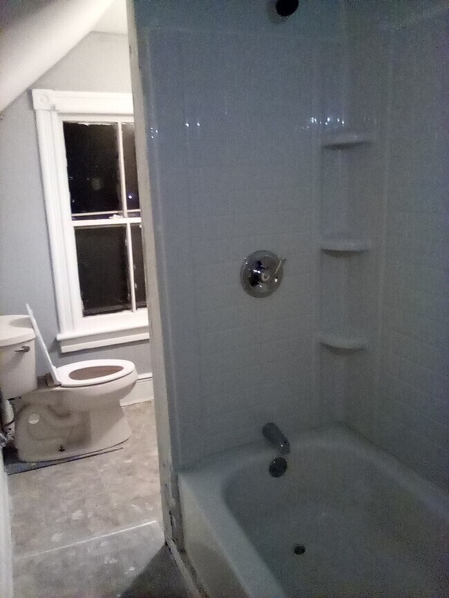 25 1st Ave Apartments and Nearby Bay Shore Apartments For Rent Bay Shore, NY