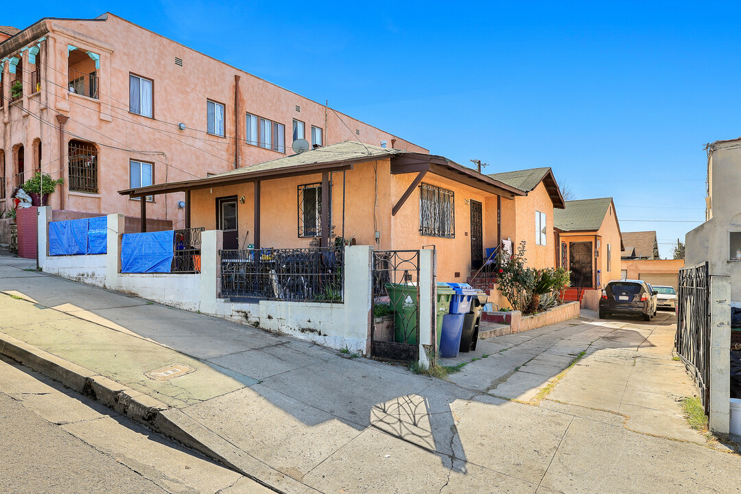 3156 Fairmount St in Los Angeles, CA - Building Photo