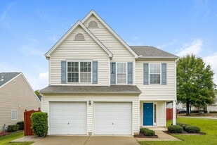 820 Willow Bay Dr in Fuquay Varina, NC - Building Photo