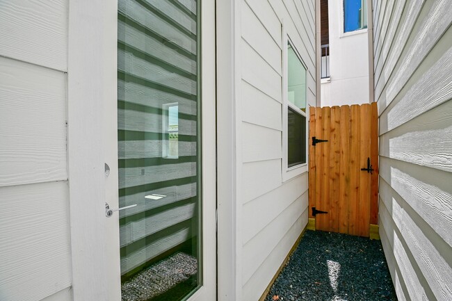 property at 4619 Maxie St