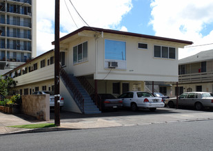 2136 Waiola St in Honolulu, HI - Building Photo - Building Photo