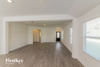 12923 Thyme Wy in Saint Hedwig, TX - Building Photo - Building Photo