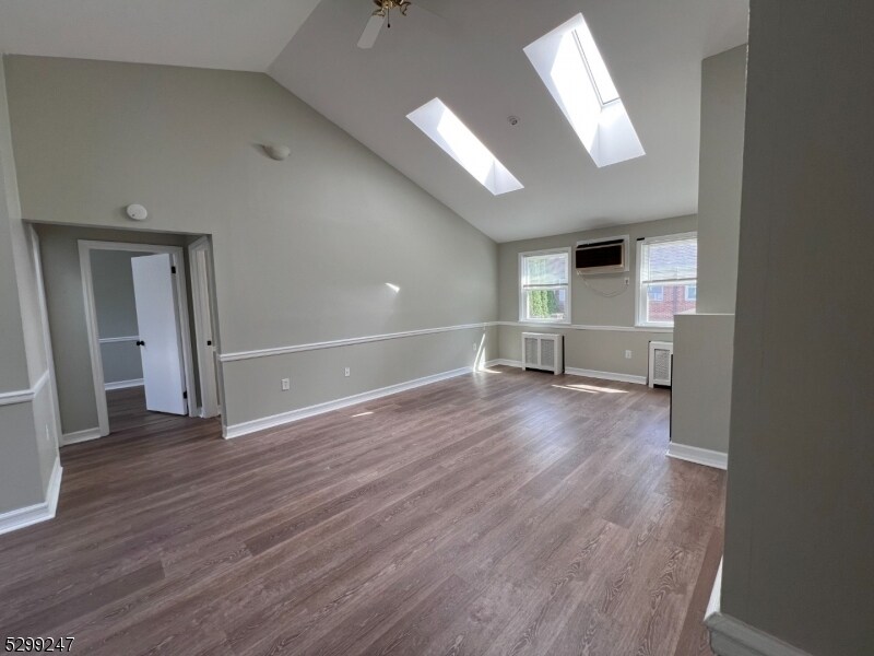 349 Bloomfield Ave-Unit -124 in Bloomfield, NJ - Foto de edificio