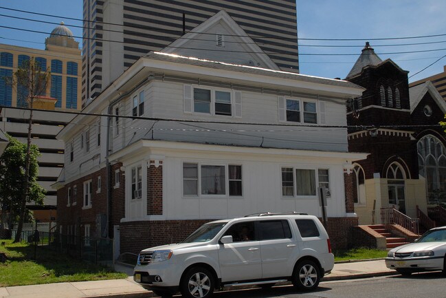 5 S Chelsea Ave in Atlantic City, NJ - Building Photo - Building Photo