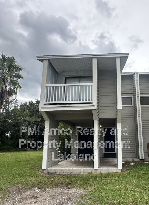 property at 1106 Country Club Ln