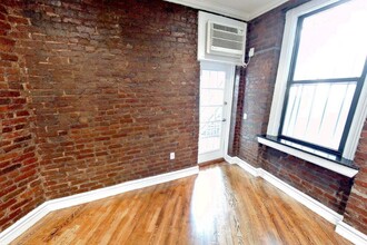 410 E 13th St in New York, NY - Building Photo - Building Photo