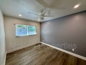 1658 Cable St in San Diego, CA - Building Photo - Building Photo