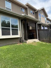 7504 Wildcat Pass in Austin, TX - Foto de edificio - Building Photo