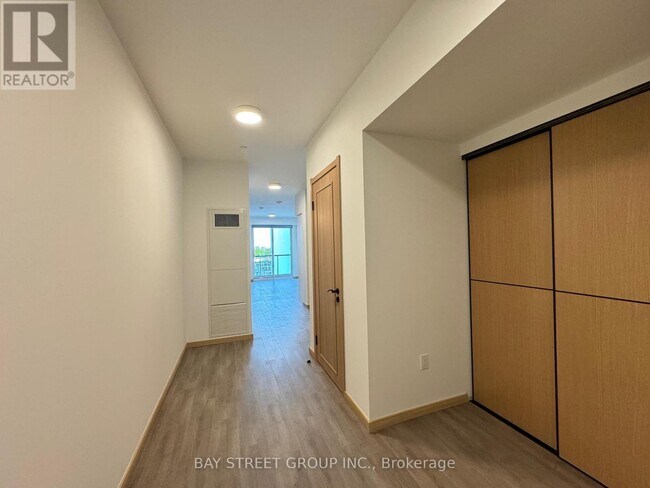 3429-3429 Sheppard Ave E in Toronto, ON - Building Photo - Building Photo