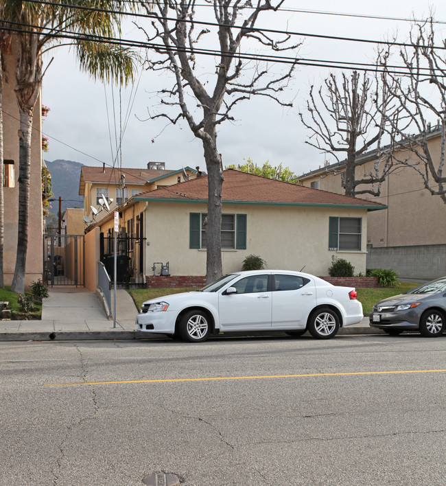 632-634 S Lake St in Burbank, CA - Building Photo - Building Photo