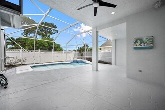 244 Clocktower Dr in Jupiter, FL - Building Photo - Building Photo