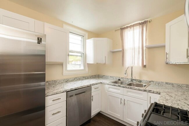 317 Hawthorn St in San Diego, CA - Building Photo - Building Photo