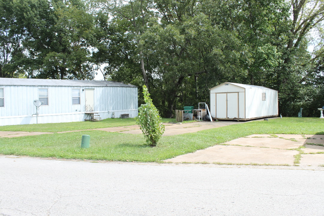 Country Aire Manor in Cedar Hill, MO - Foto de edificio