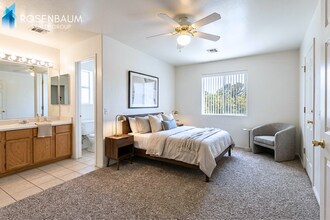 Charming 2-bedrooms, 2-baths duplex home in Prescott Valley! in Prescott Valley, AZ - Foto de edificio - Building Photo