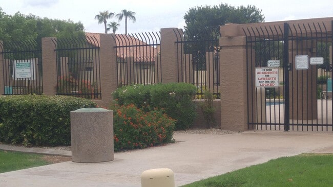 2341 W Shawnee Dr in Chandler, AZ - Building Photo - Building Photo