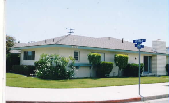 2144 E Almont Ave in Anaheim, CA - Building Photo - Building Photo