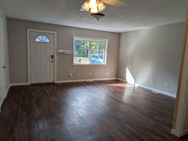 3092 Probert Dr in North Pole, AK - Building Photo - Building Photo