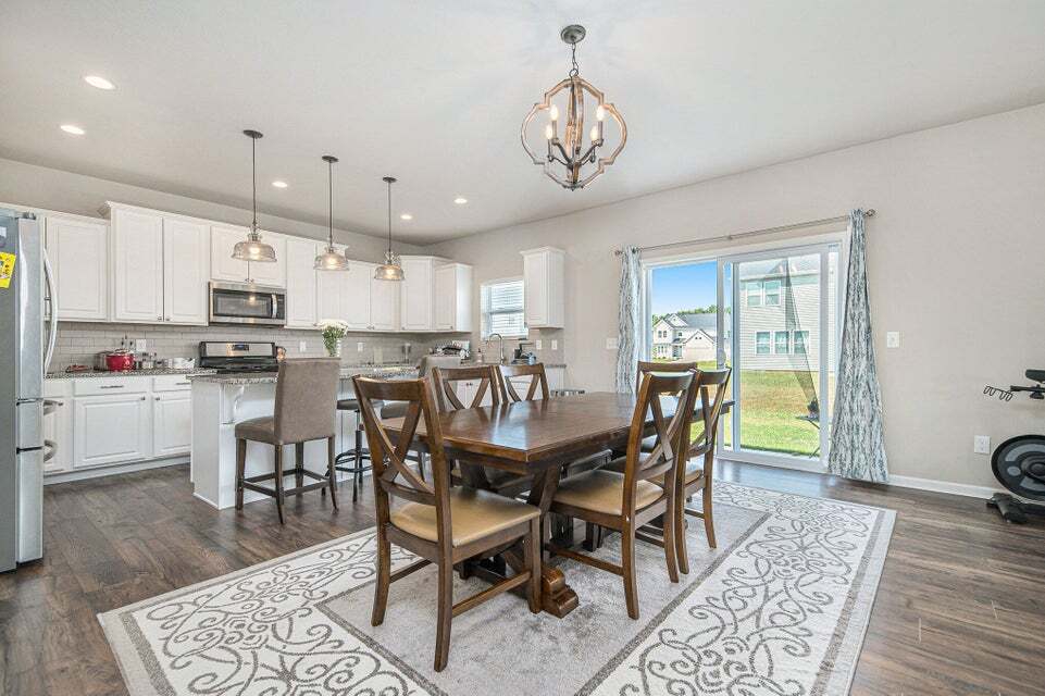 7280 Hopkinton Dr in Kalamazoo, MI - Building Photo