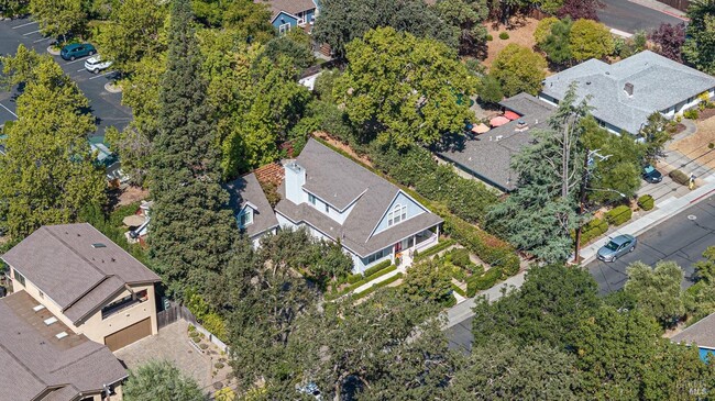 840 Hunt Ave in St Helena, CA - Building Photo - Building Photo