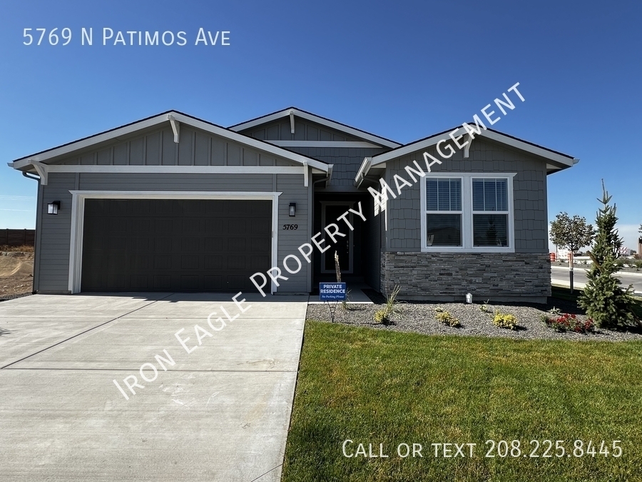 5769 N Patimos Ave in Meridian, ID - Foto de edificio