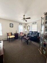 70 Oak St in Amityville, NY - Building Photo - Building Photo