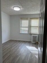 13204 14th Rd, Unit 1 in College Point, NY - Building Photo - Building Photo