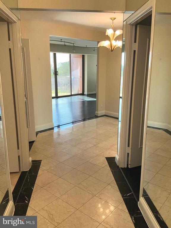 5800 Nicholson Ln in Rockville, MD - Building Photo - Building Photo