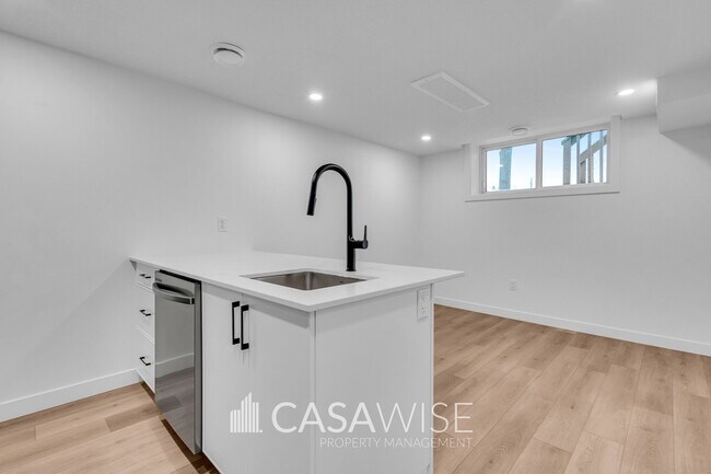 15414-15496 96 Ave NW in Edmonton, AB - Building Photo - Building Photo